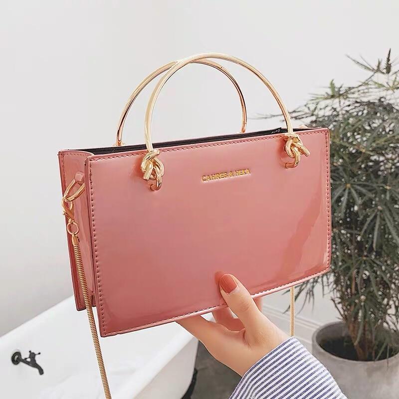 One Shoulder Messenger Fashion Chain Small Square Bag