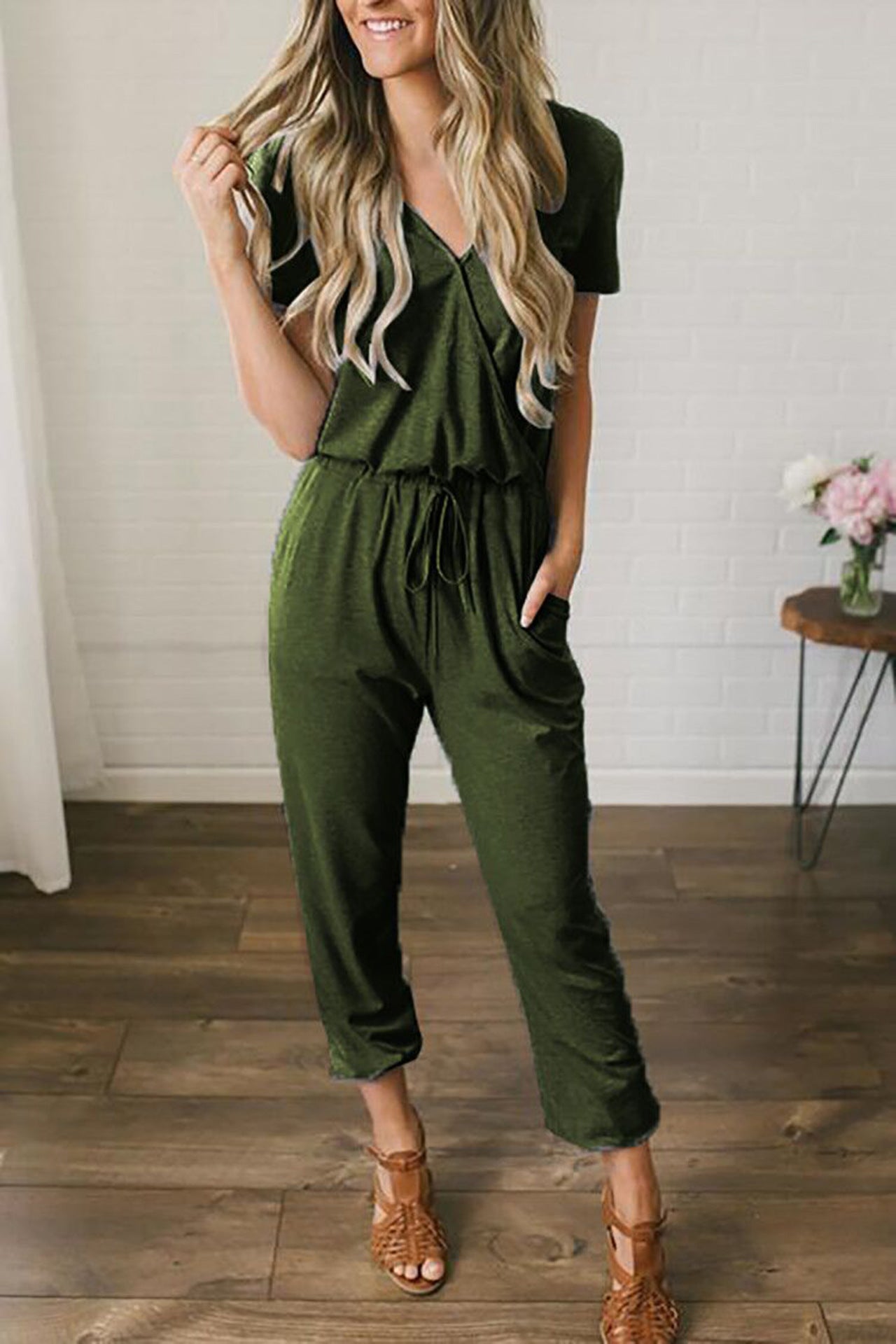 Lace-up V-neck Short-sleeved Slim Women's Jumpsuit