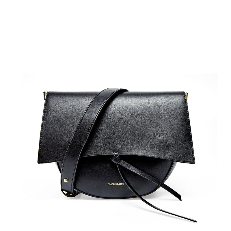 Semicircular retro saddle bag