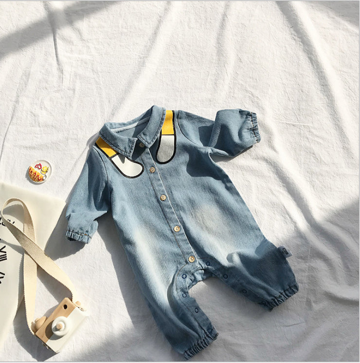 The female freshman climbs to wear cowboy clothes