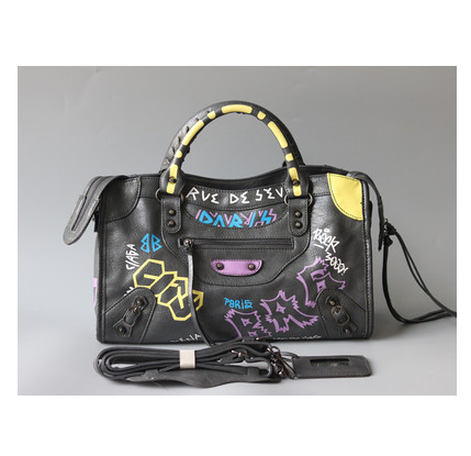 New Personality Alphabet Graffiti Locomotive Large Bag Messenger Bag Female Large Capacity Shoulder Female Handbag