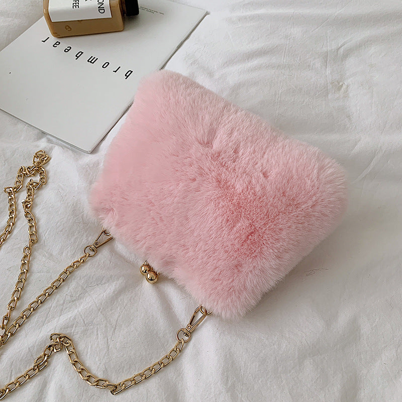 Hairy clip Korean style chain handbag