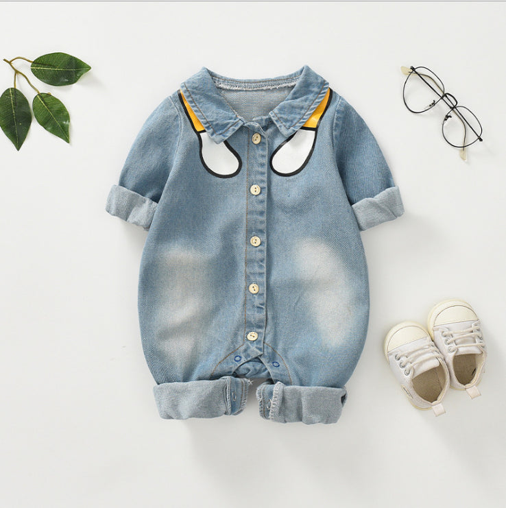 The female freshman climbs to wear cowboy clothes