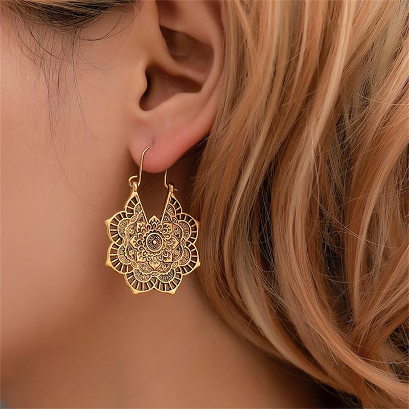 Fashion Jewelry Exotic Vintage Hollow Metal Earrings